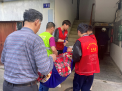 中国人寿财险舟山中心支公司团委开展“热心公益,传递温暖”志愿者活动